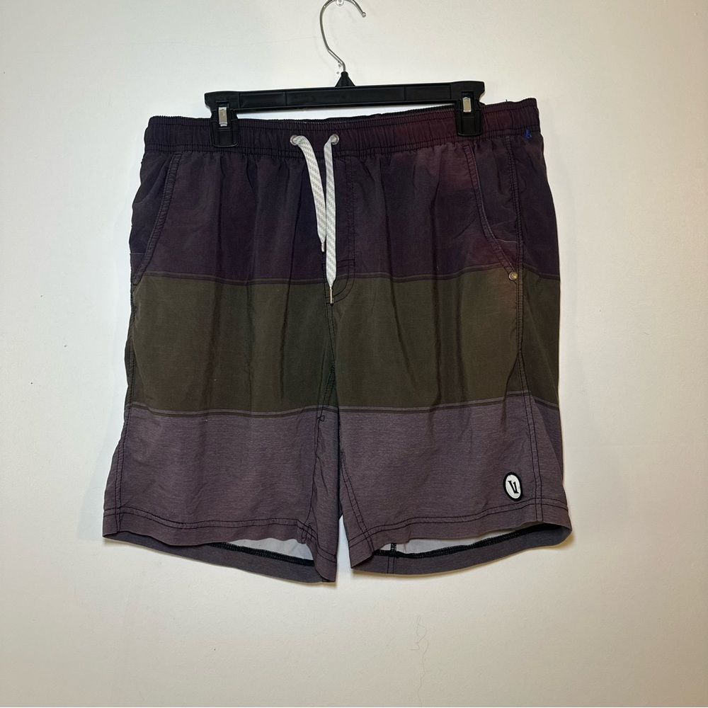 Vuori Men's Kore Color Block Black Green Gray Yoga Shorts size S